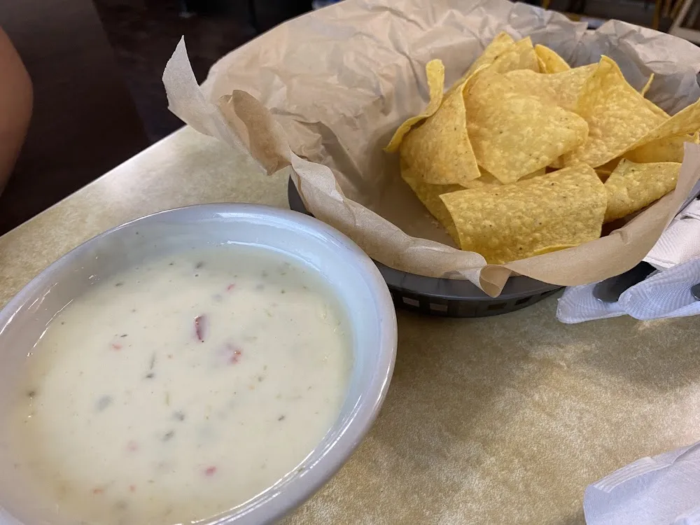 Chips & Queso